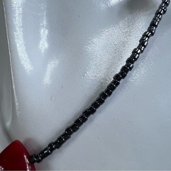 Ruby red delicate handmade necklace - Picture 9 of 11